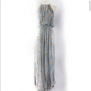 🔅HP🔅Forever 21 Seaform Cream Floral Maxi Dress
